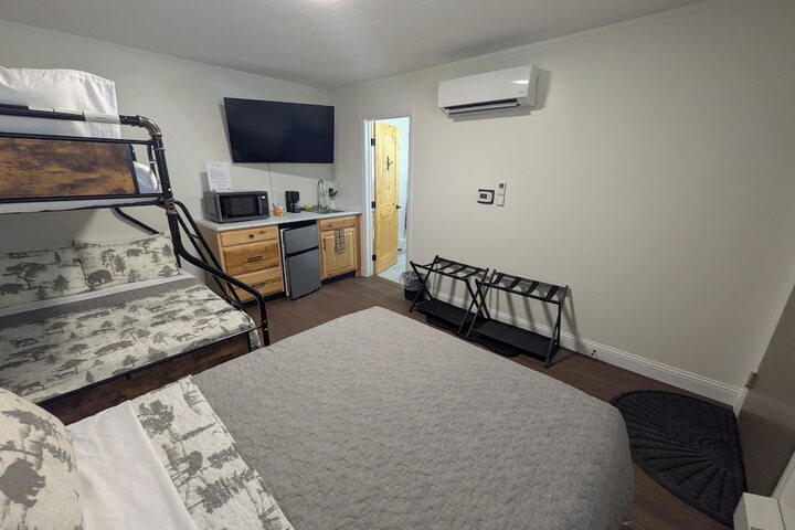 Room 17 of 46