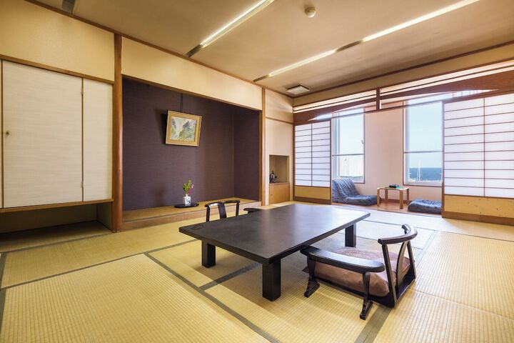 Room 13 of 92
