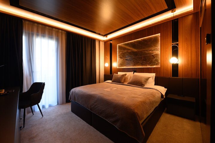 Room 15 of 64