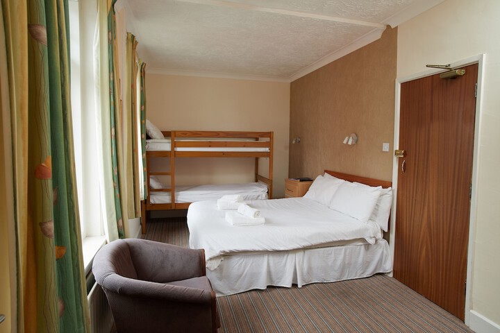 Room 8 of 87