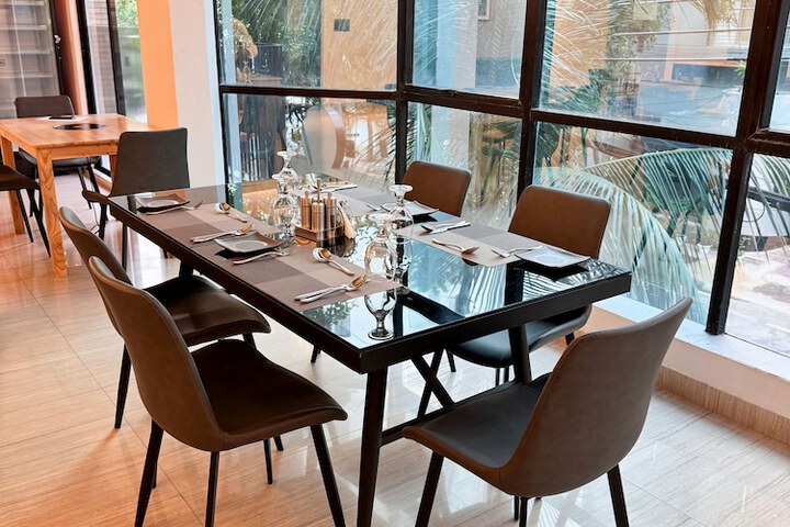 Dining 18 of 26