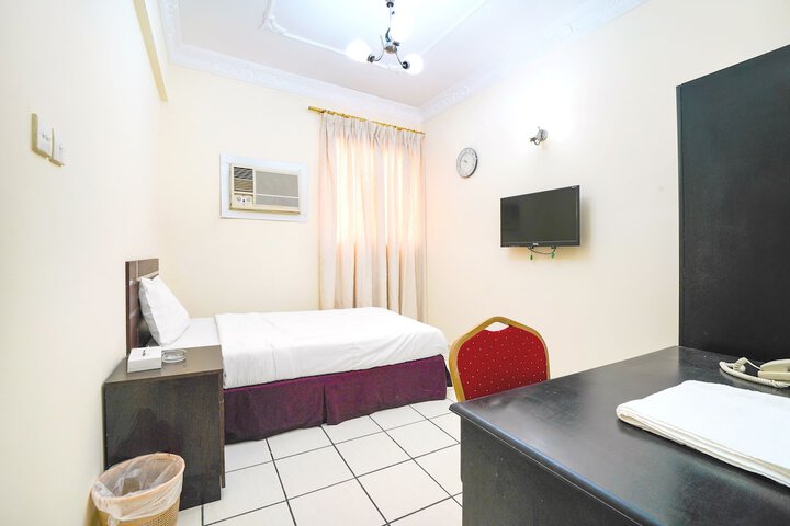Room 25 of 44