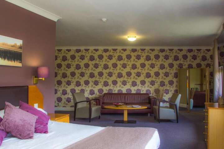 Room 10 of 82