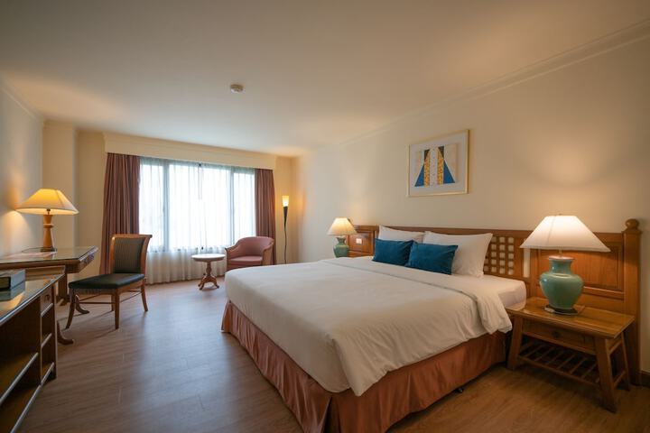 Room 10 of 71