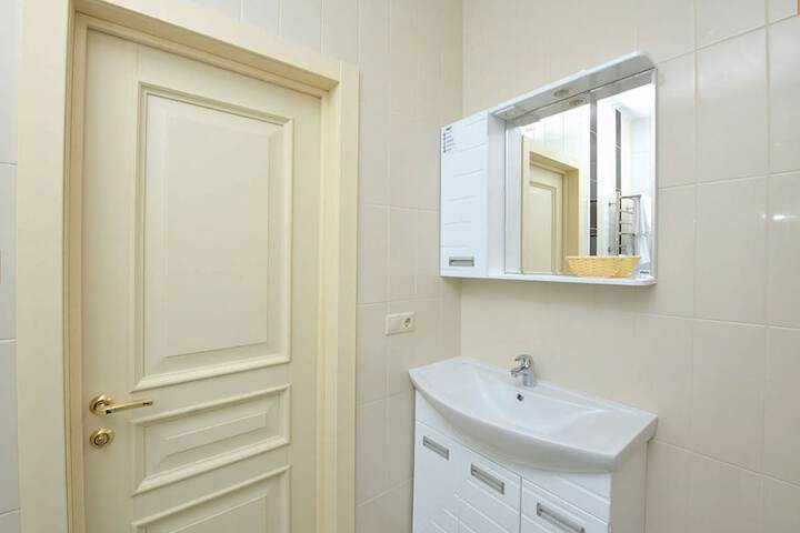 Room 48 of 144