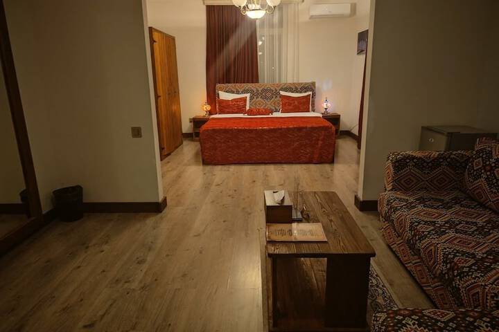 Room 52 of 140