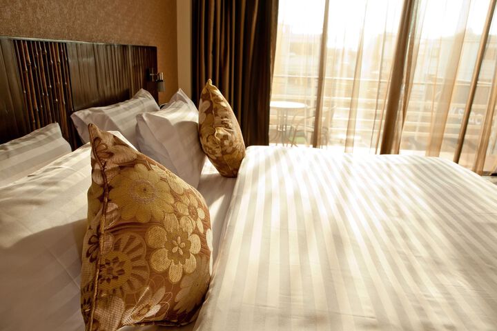 Room 4 of 40