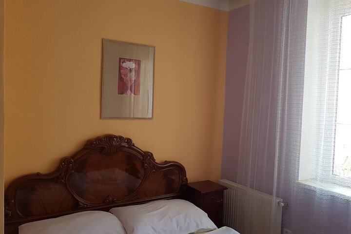 Room 10 of 45
