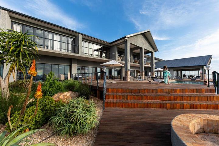 Exterior of Intle Boutique Hotel