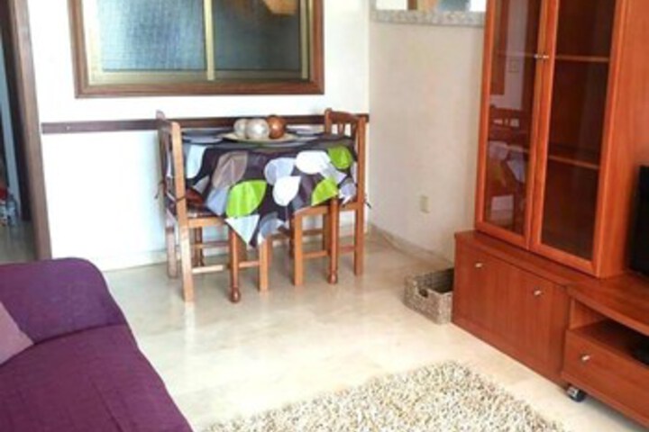 Room 17 of 28