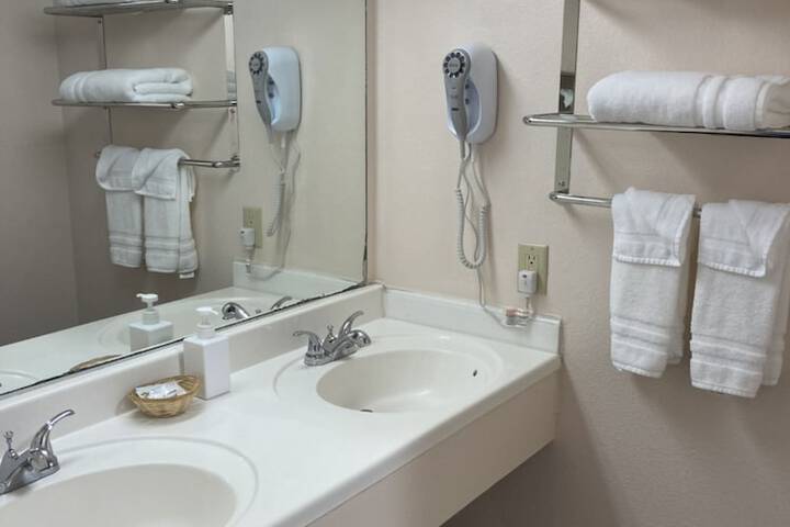 Room 110 of 135