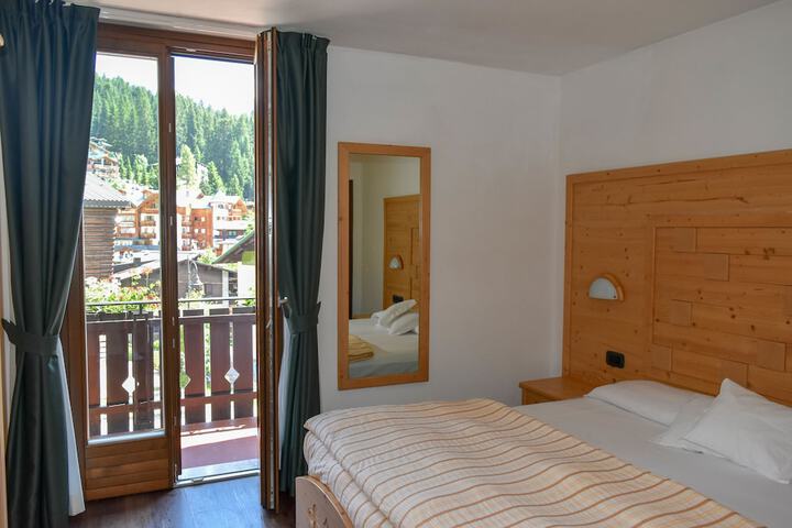 Room 14 of 45