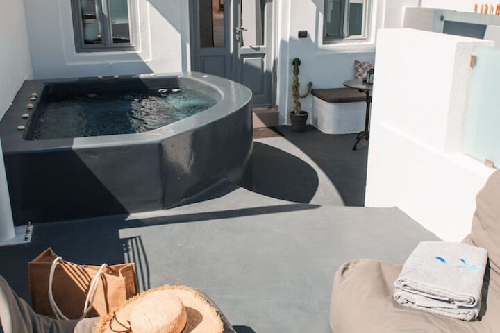 Room 24 of 136