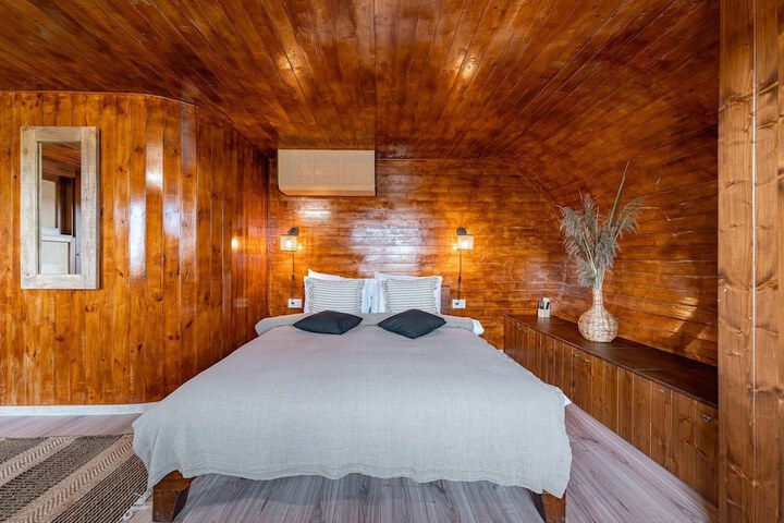 Room 32 of 88