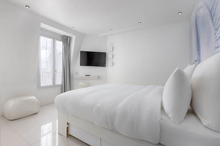 Room 9 of 50