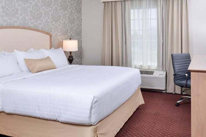 Standard King Bed Accessible (2 of 9)
