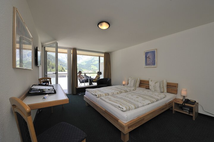 Room 3 of 35