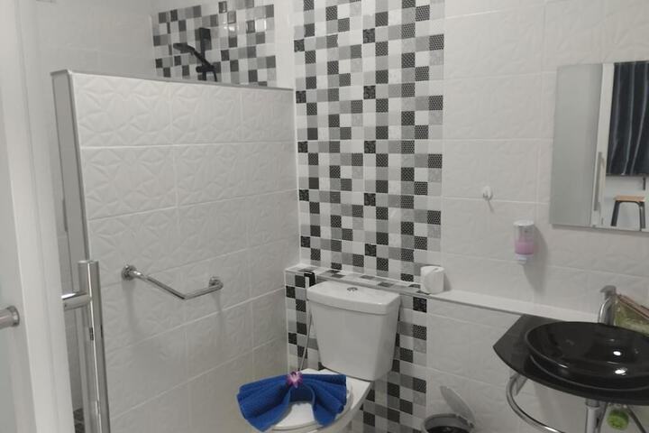 Room 16 of 26