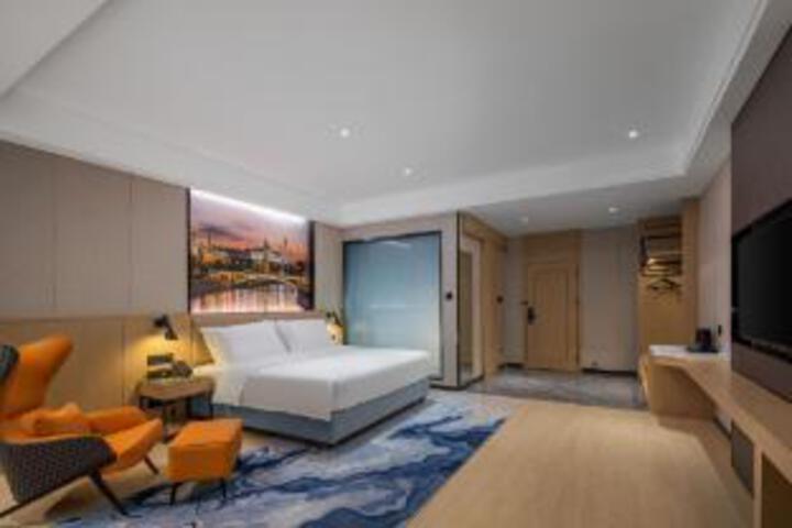 Room 6 of 6