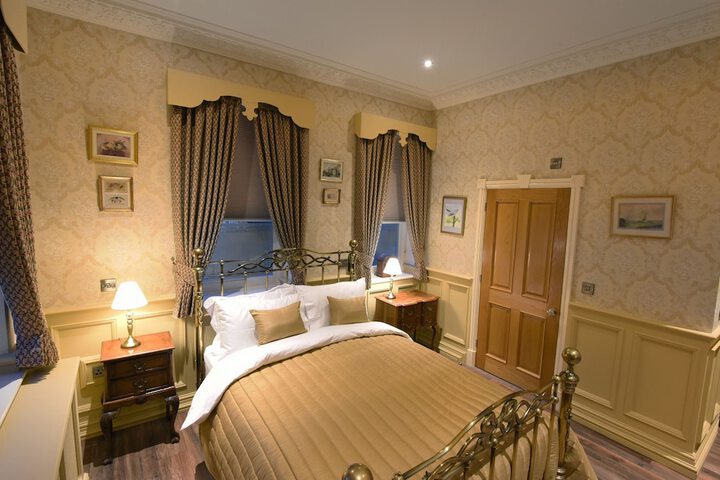 Room 18 of 42