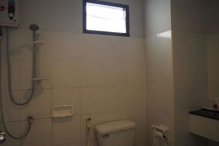 Room 18 of 25