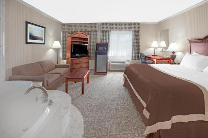 1 King Bed (9 of 13)