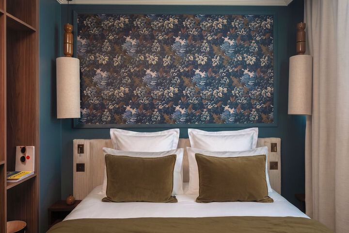 Room 2 of 28