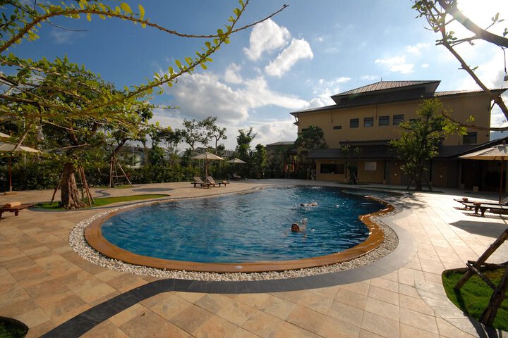 Pool 34 of 60