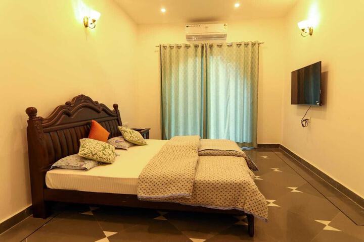 Room 3 of 14