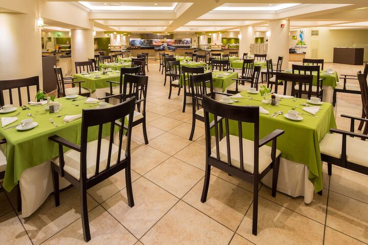 Dining 65 of 107