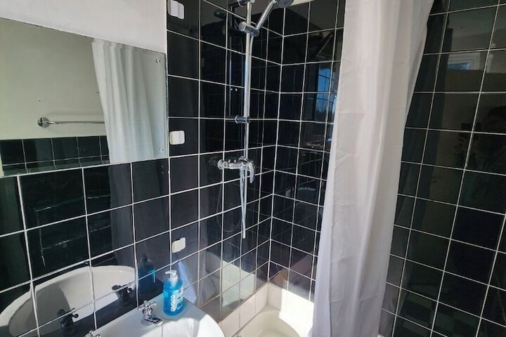 Room 14 of 25
