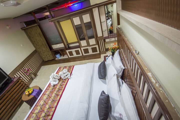 Room 29 of 53