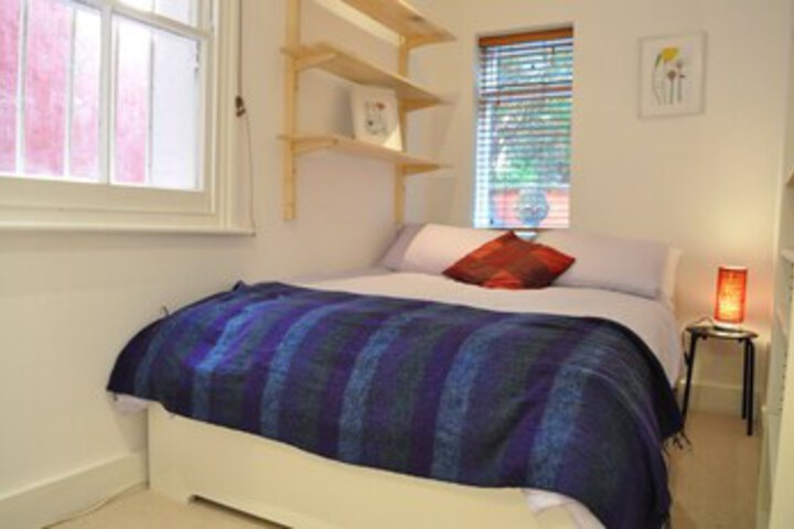 Room 15 of 19