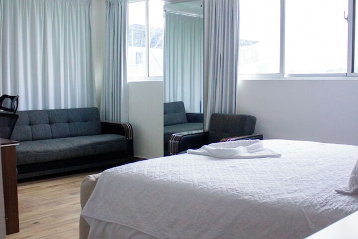 Room 13 of 42