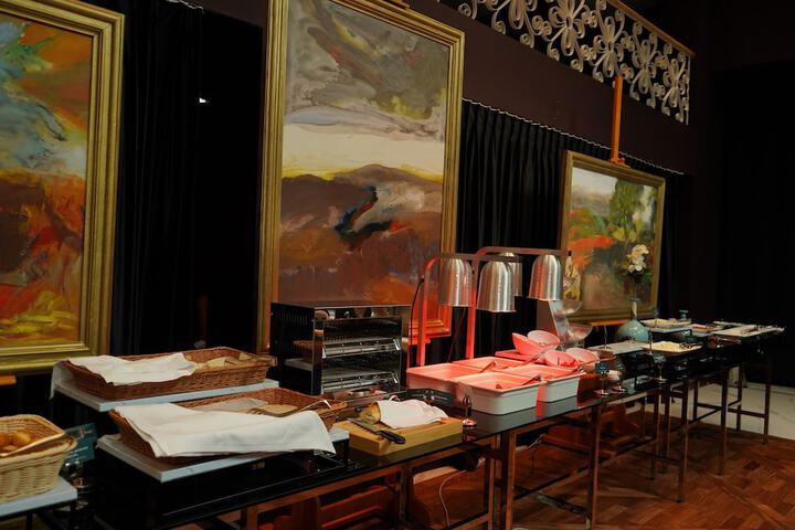 Breakfast/Coffee Service 128 of 163