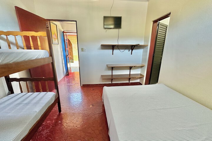 Room 12 of 28