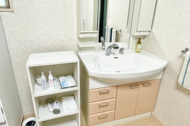 Room 42 of 50