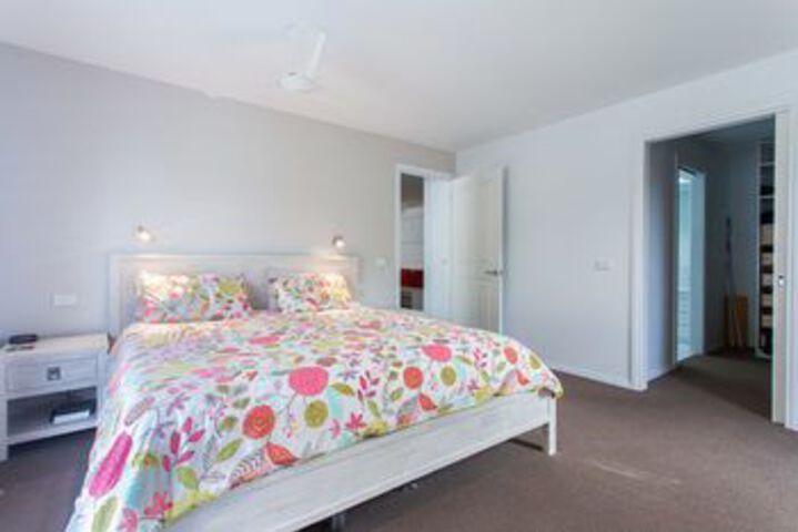 Room 10 of 19