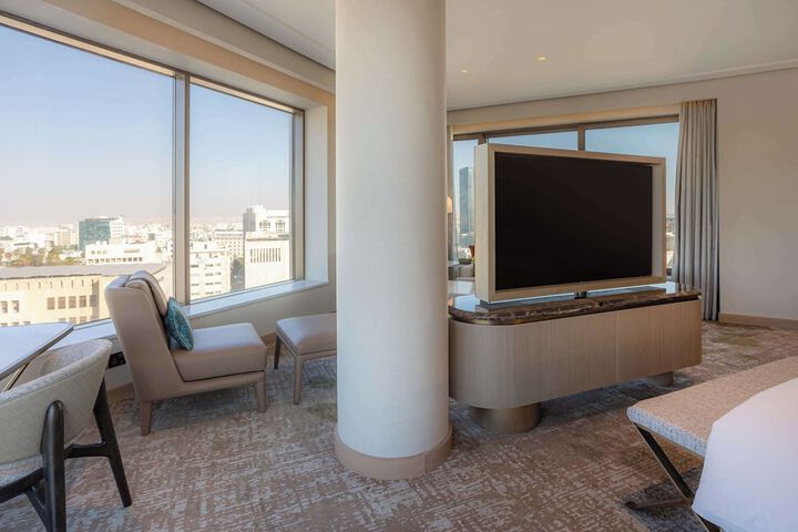 Room 76 of 231