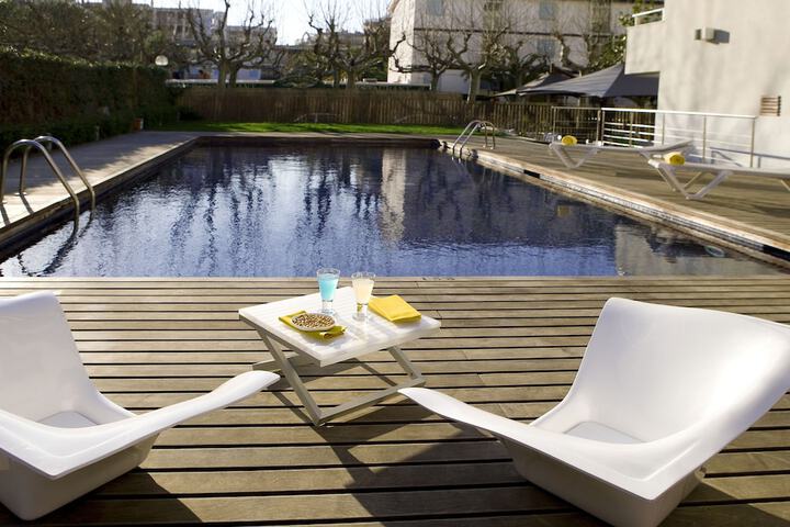 Pool Hotel