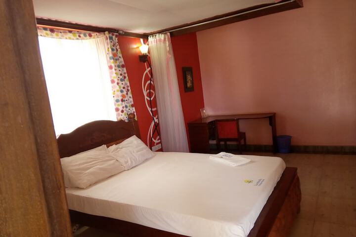 Room 11 of 35
