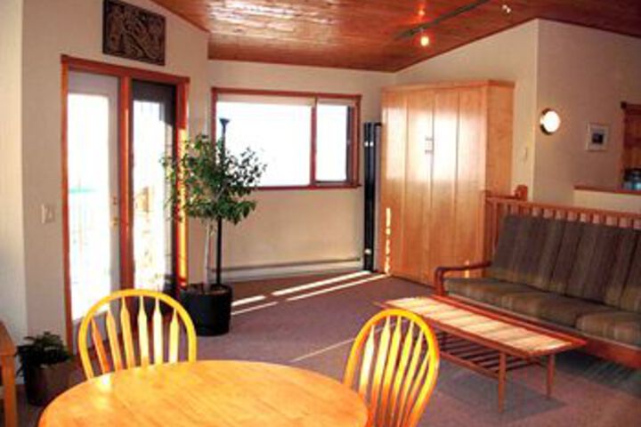 Room 14 of 18
