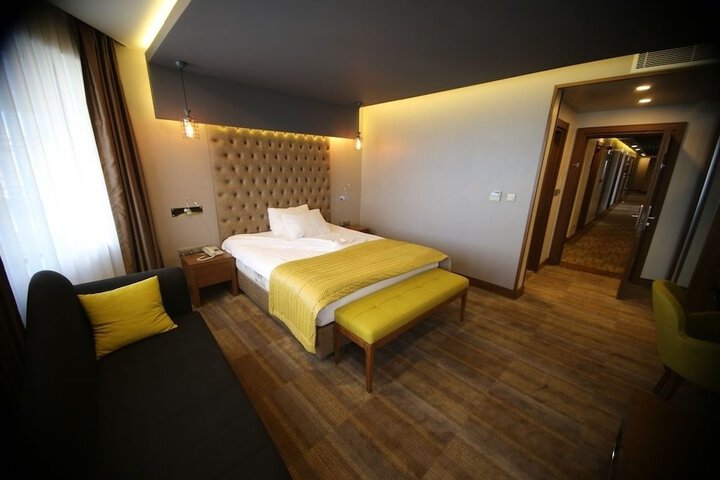 Room 15 of 44