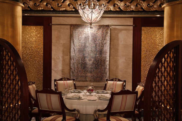 Dining 70 of 110