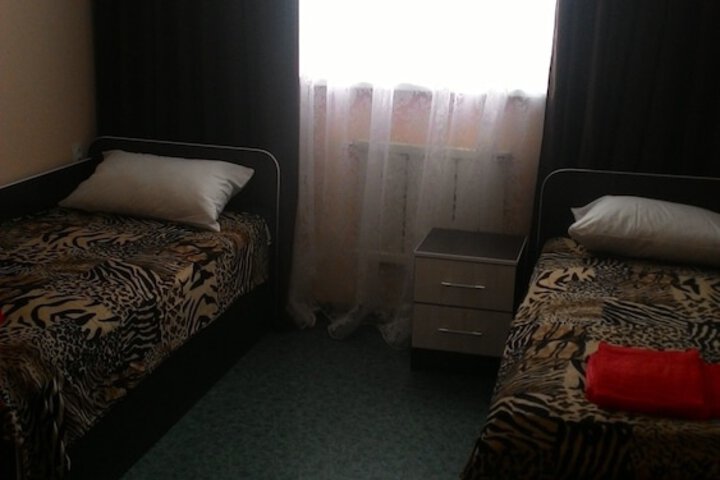 Room 2 of 18