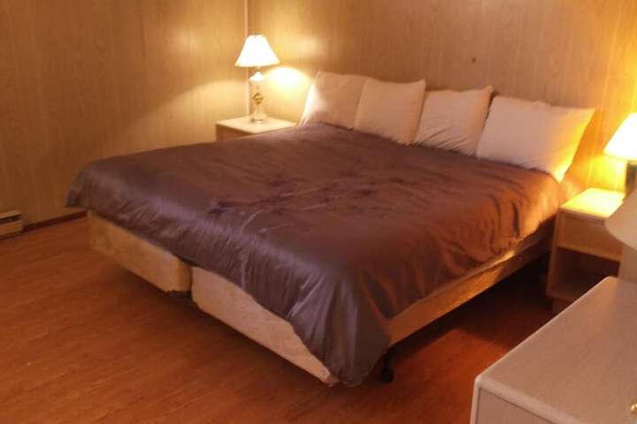 Room 13 of 27