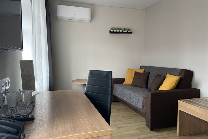 Room 20 of 35