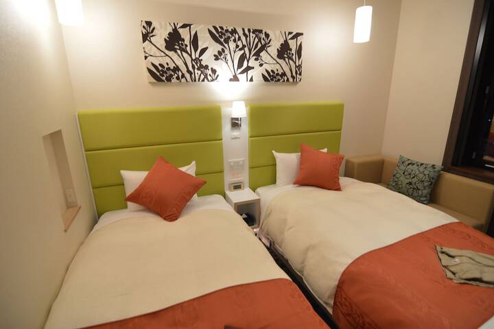 Room 14 of 70