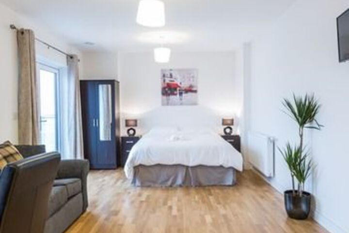 Room 13 of 22