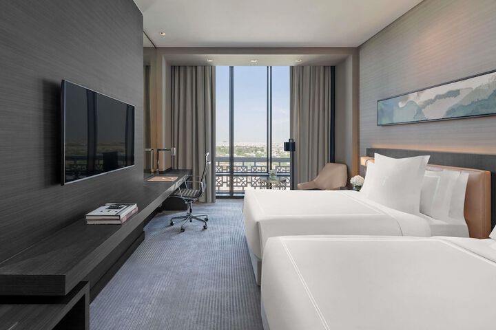 Room 51 of 268